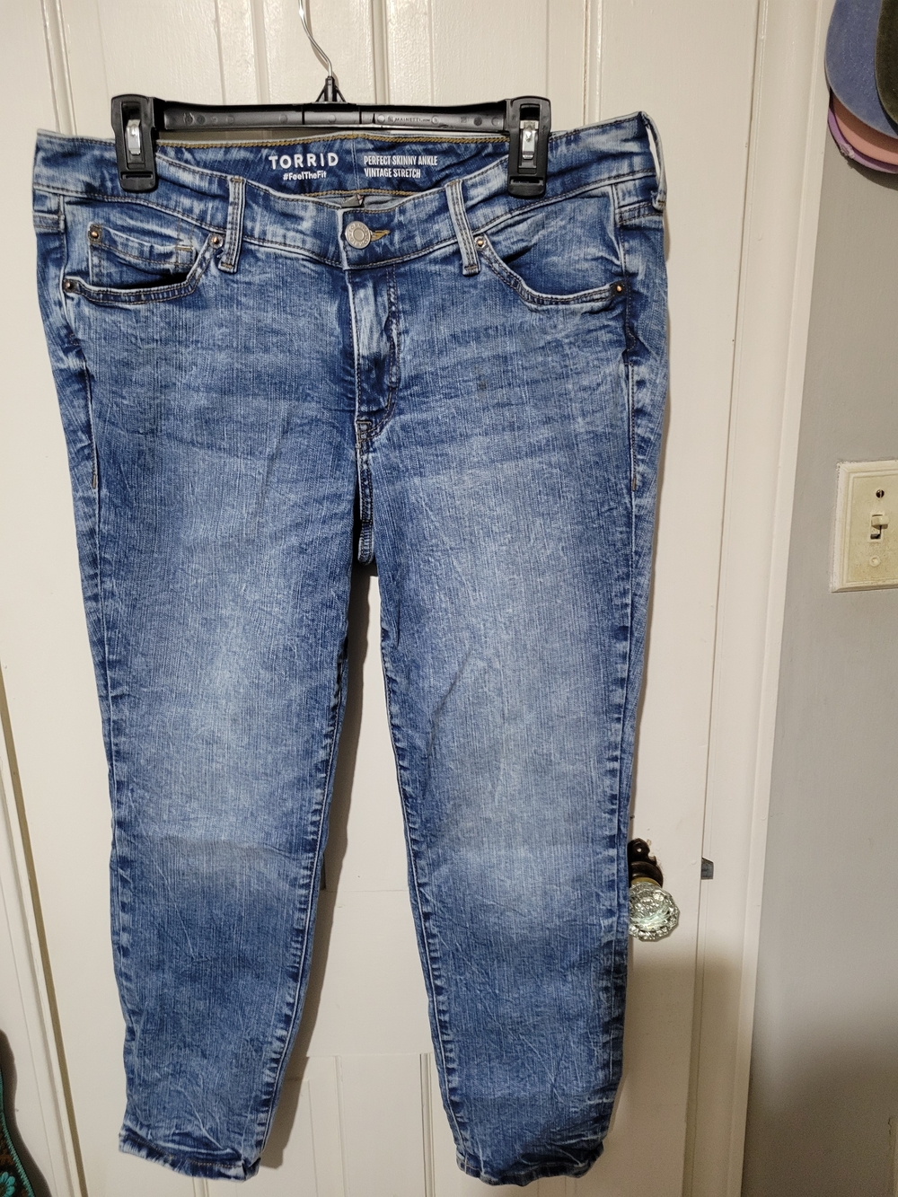 torrid Light Blue Cropped Ankle Jeans